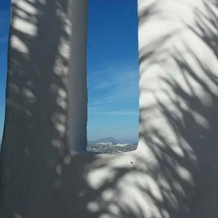 Apartment White 1 Komia