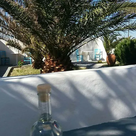 White 1 Apartment
